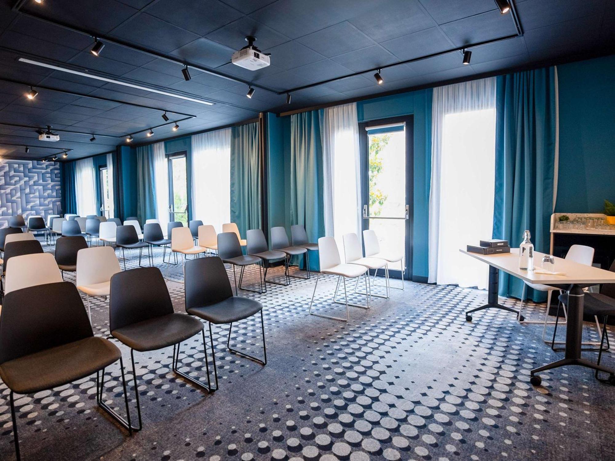 Kyriad Strasbourg Nord - Palais Des Congrès Hotel